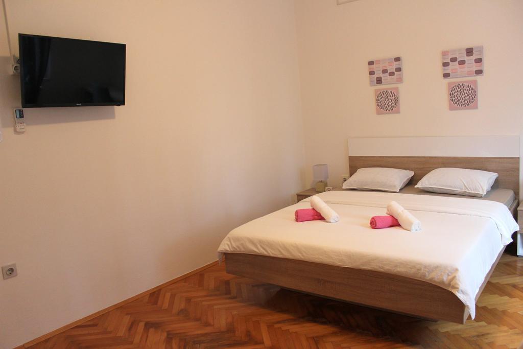 Apartment & Room'S Anni Zadar Bagian luar foto