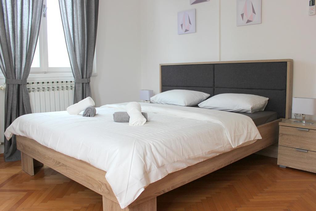 Apartment & Room'S Anni Zadar Bagian luar foto